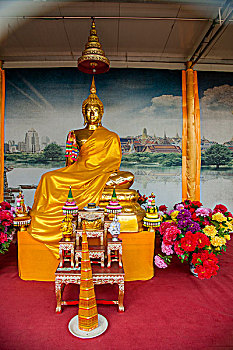 重庆巴南区天星寺镇天星寺中泰文化园里的泰国佛像