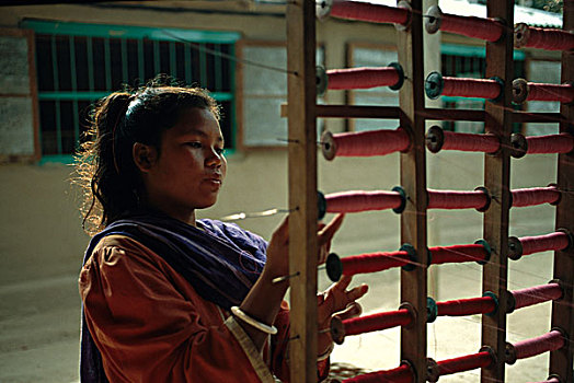年轻,女孩,部落,孟加拉,线,卷轴,编织,树林