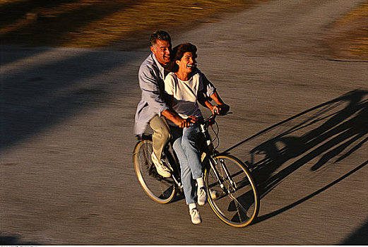 夫妻,自行车