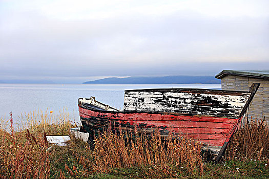 挪威海岸的船