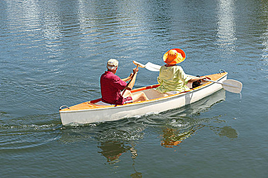 老年,夫妻,划船,独木舟,湖