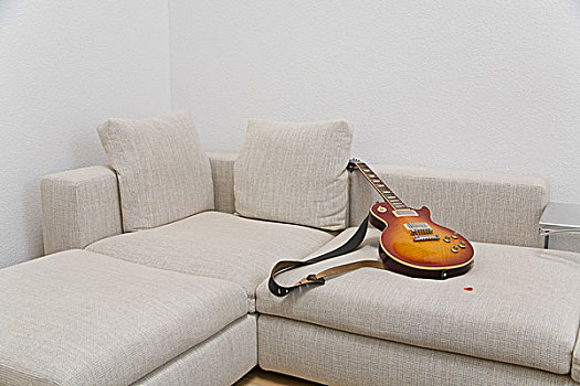 电吉他,沙发,角
