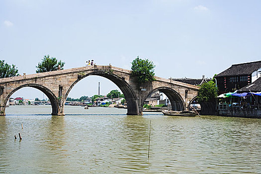 拍摄于亚洲,中国,上海,朱家角,放生桥