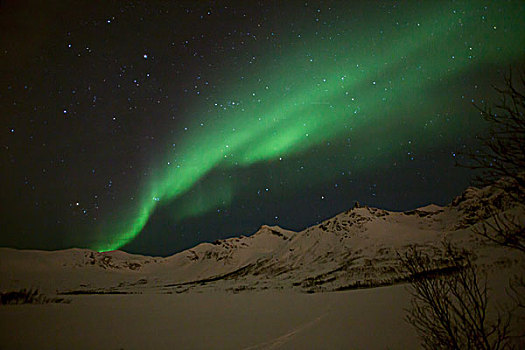 挪威-特罗姆瑟的北极光