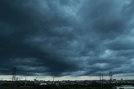 暴风雨来临