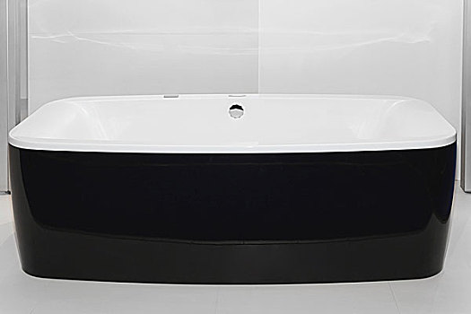 现代,浴缸