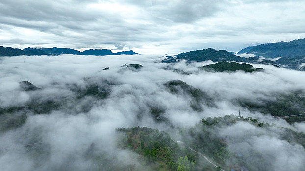 重庆酉阳,雾海扮靓美乡村