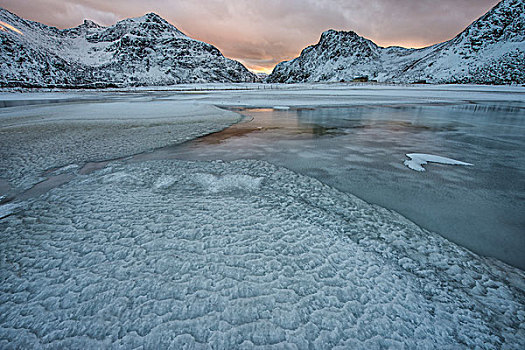 冰冻,水塘,山,罗浮敦群岛,挪威,欧洲