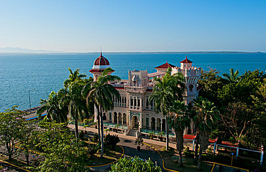 西恩富戈斯,古巴,宫殿,水上