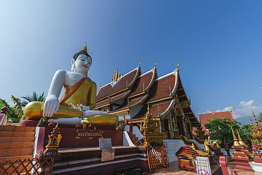 泰国寺庙里的佛像,泰国清迈老城寺庙