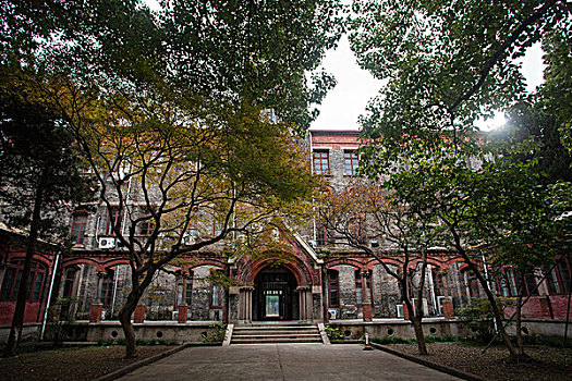 苏州大学