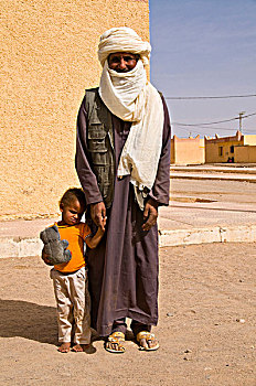 幼儿,站立,父亲,阿尔及利亚,非洲