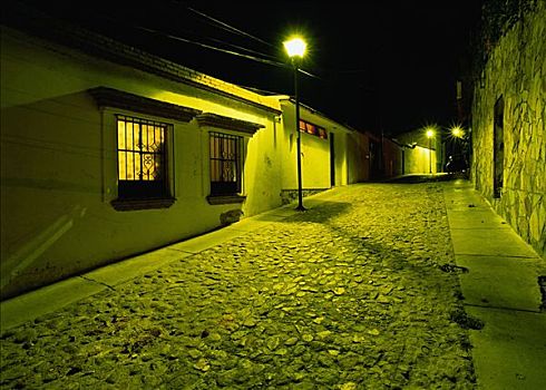 建筑,鹅卵石,街道,夜晚,墨西哥