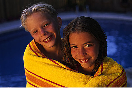 男孩,肖像,女孩,毛巾,靠近,游泳池