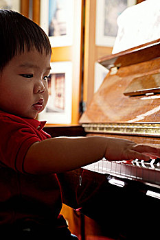 幼儿,玩,钢琴
