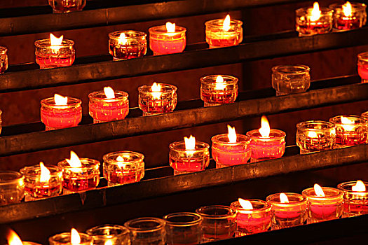 因斯布鲁克大教堂的蜡烛