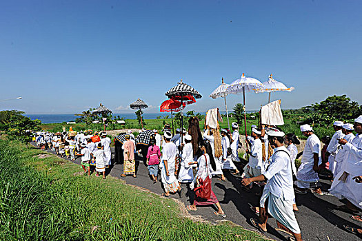 印度尼西亚,巴厘岛,典礼,队列,遮阳伞,供品,乡村,寺庙,海滩