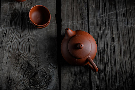 复古茶壶素材木纹背景