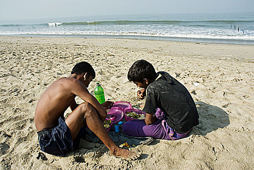年轻,虾,油炸,收集,渔民,食物,放,网,野外,市场,海滩,四月,2007年,孟加拉,大