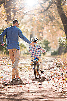 父亲,教育,儿子,乘,自行车,小路,木头