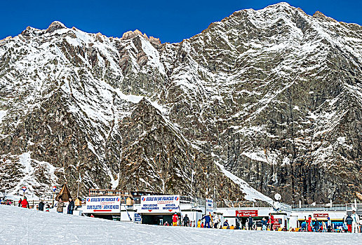 法国,比利牛斯山脉,山谷,滑雪胜地