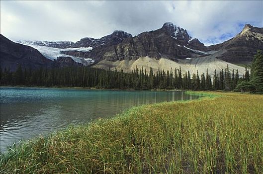 湖,山脉,班芙国家公园,艾伯塔省,加拿大