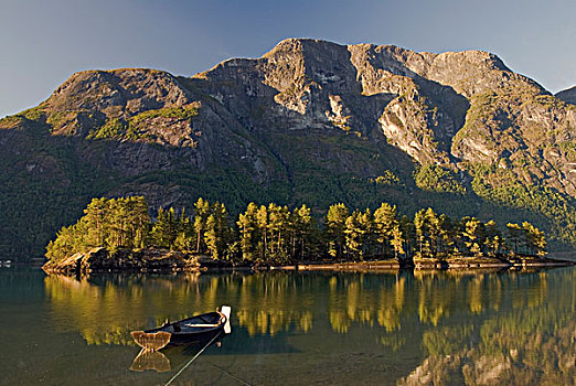 孤单,船,湖,围绕,山峦,挪威,欧洲