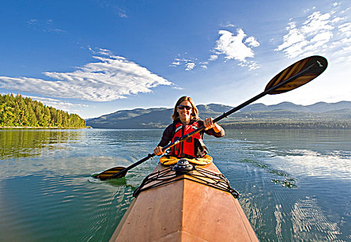 海上皮划艇,白鲑,湖,州立公园,蒙大拿
