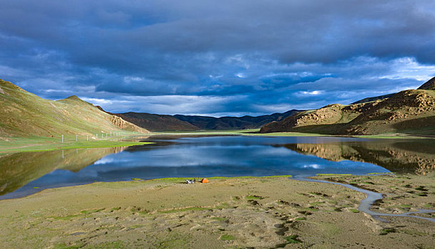西藏的高原湖泊