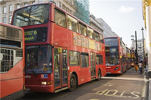 伦敦,巴士