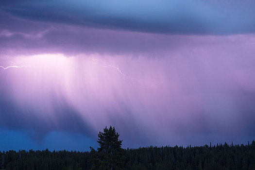 上方,峡谷,雷暴,闪电,黄石国家公园