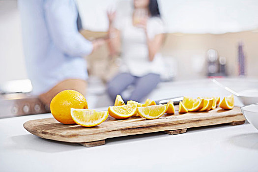 橘子,厨房操作台,正面,年轻,情侣