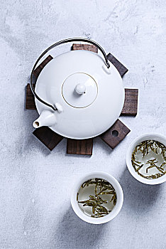 中式茶具和绿茶