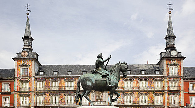 雕塑,菲利普三世,正面,宫殿,马约尔广场,马德里,西班牙