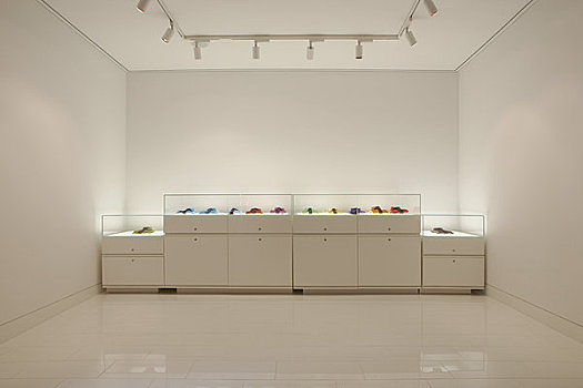 展示室,伦敦,2008年,展柜,白色,房间