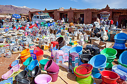 摊贩,销售,塑料碗,市场,露天市场,阿特拉斯山区,摩洛哥,非洲