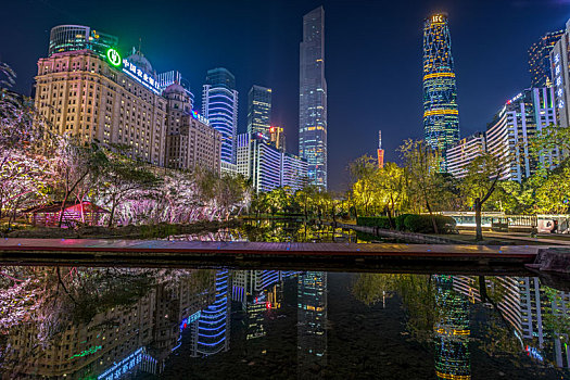 广州珠江新城花城汇广场夜景