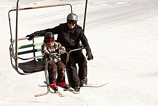 父子,空中缆椅,滑雪区,赤鹿,艾伯塔省,加拿大