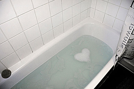 肥皂泡,心形,浴缸