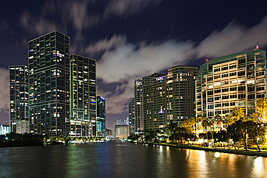 美国,佛罗里达,迈阿密,城市天际线,钥匙,晚间