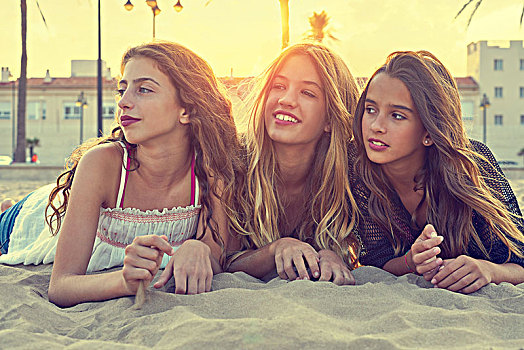 好友,女孩,日落,海滩,沙子,微笑,高兴,一起,图像