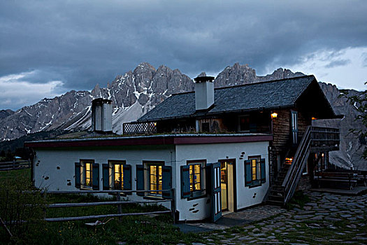 阿尔卑斯小屋,山,意大利