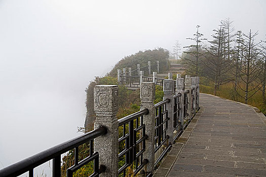 峨眉山