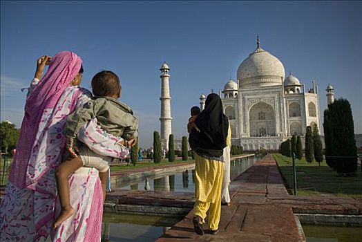 女人,穿,纱丽服,走,陵墓,泰姬陵,北方邦,北印度,印度,亚洲