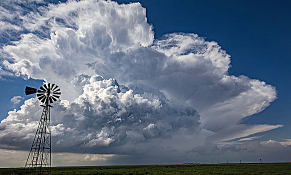 积云,变化,积雨云,风车,前景,科罗拉多,美国