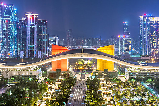 中国广东省深圳市的市民中心建筑夜景