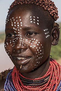 美女,脸部彩绘,头像,检查,部落,南方,区域,埃塞俄比亚,非洲