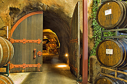 橡木桶,一堆,户外,敞门,陈酿,地窖,葡萄酒厂,加利福尼亚,美国