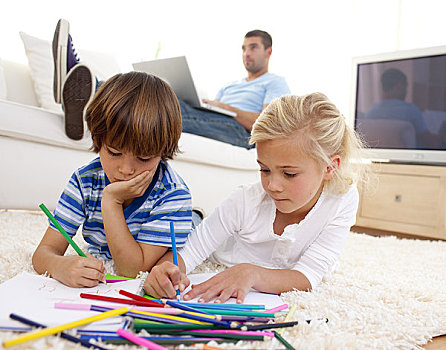 孩子,绘画,客厅,父亲,笔记本电脑