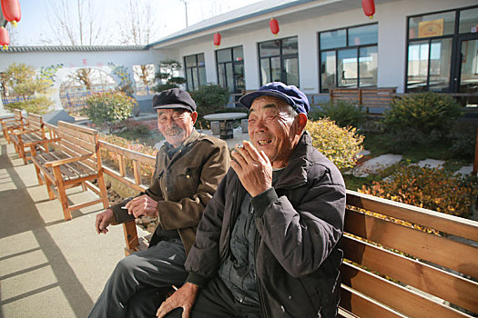 长者食堂解决老人吃饭难题,这个村60多名农村老人吃上免费餐